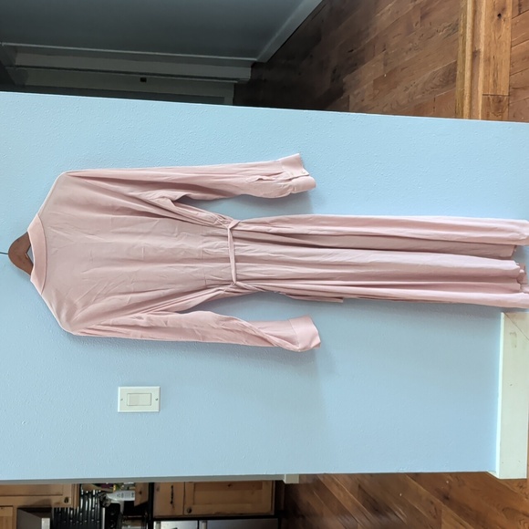 Wilfred Aritzia Crepe Blush Long Sleeve Midi Dress - Picture 6 of 8